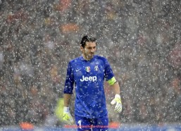 海豚直播-世俱杯球队防线协同作战能力评估与防守战术执行稳定性