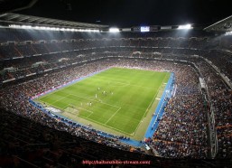 海豚直播-中超联赛中间音乐：中超联赛中的中场音乐与球迷互动